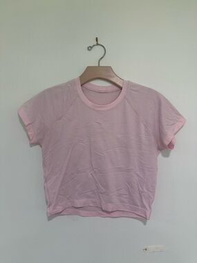 Lululemon swiftly tech cropped short sleeve tee- light pink - size 8